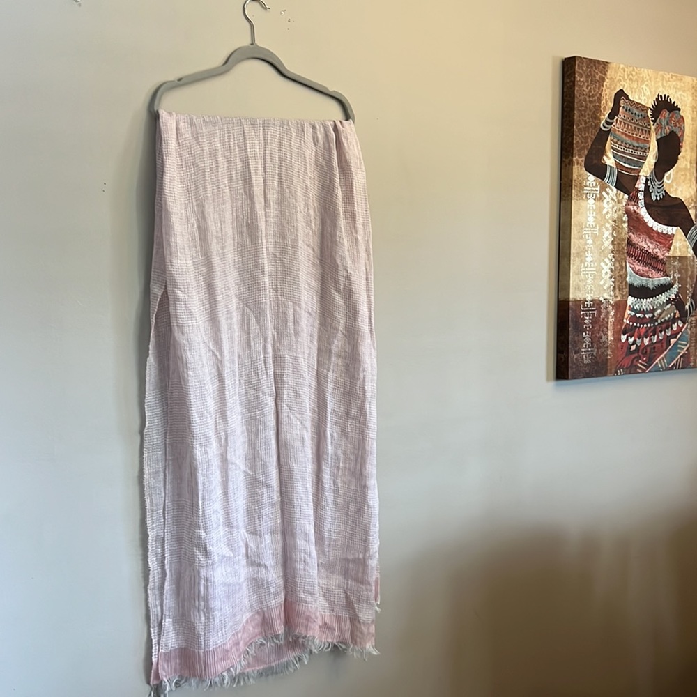SASSO + SMYTH LINEN AND COTTON SCARF.